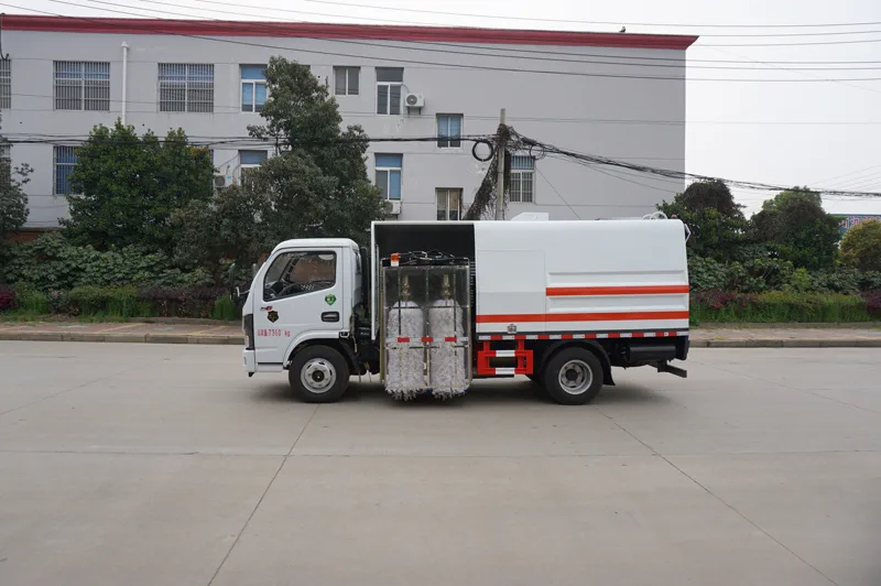 中洁牌XZL5070GQX6型护栏清洗车