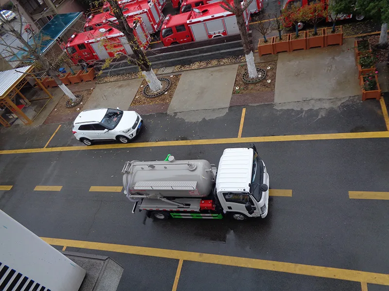 XZL5075GXW6型吸污车