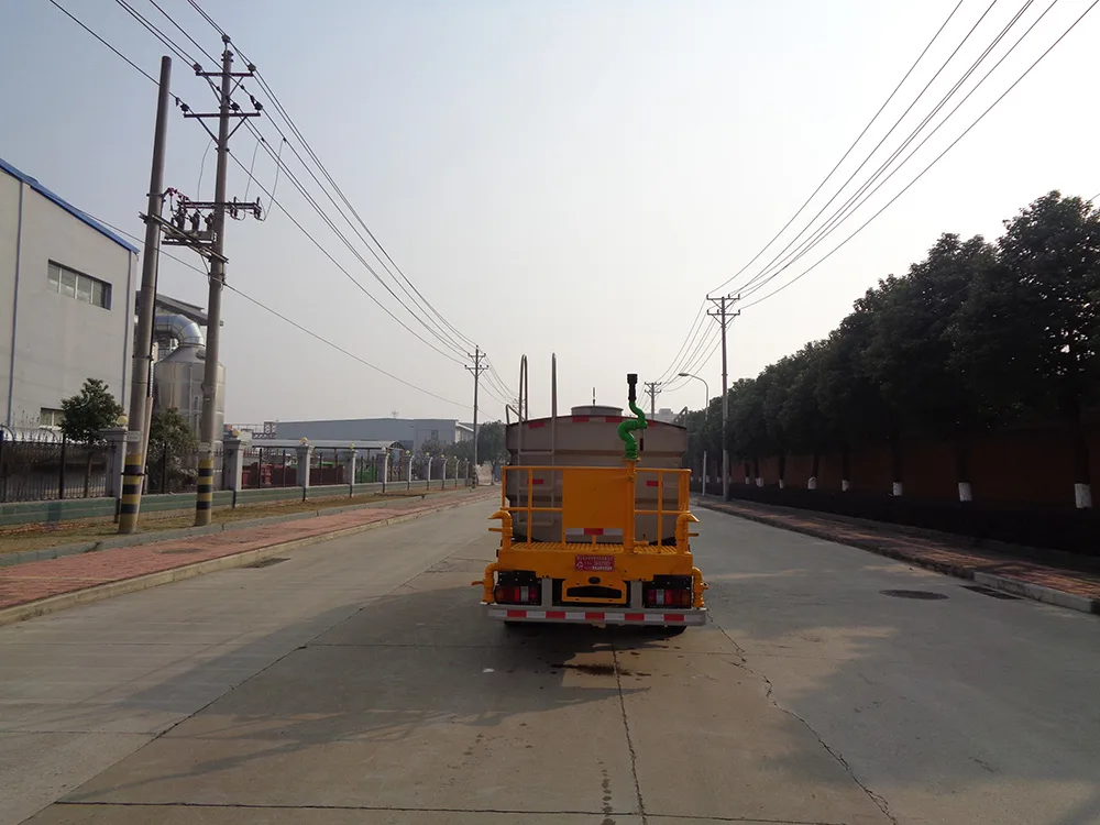XZL5042GPSBEV型纯电动绿化喷洒车