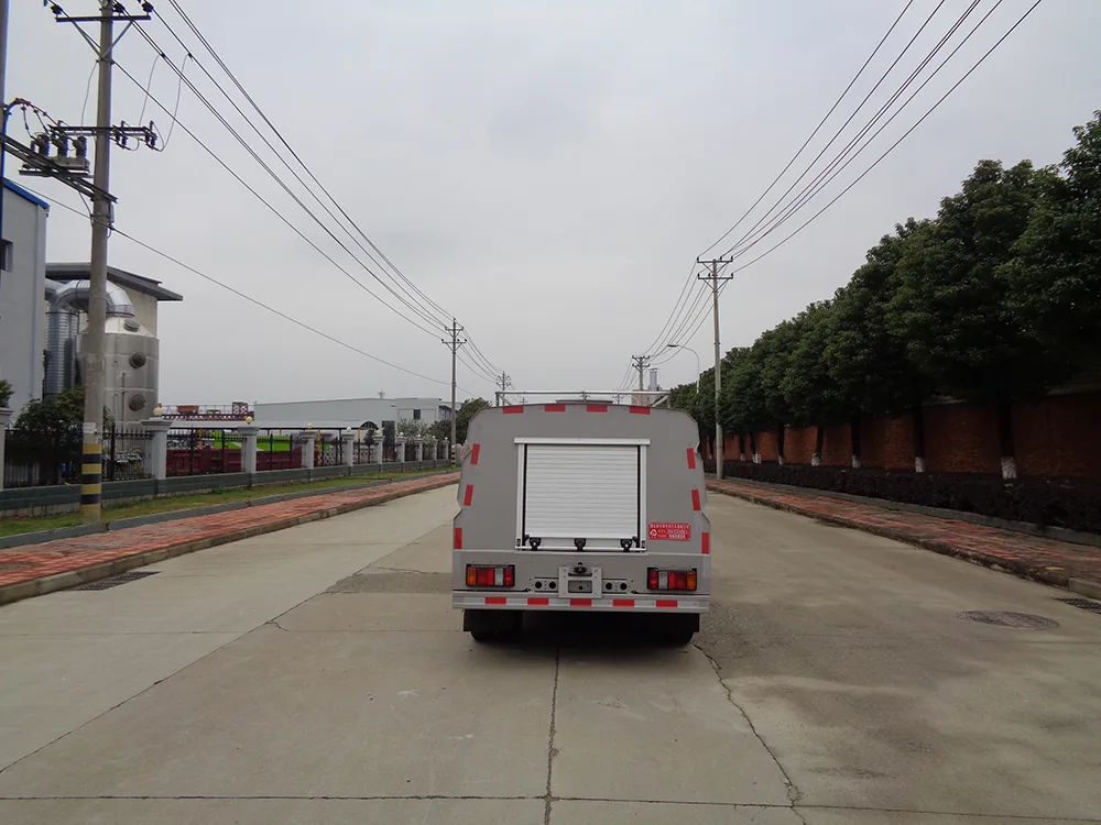 XZL5042GQXBEV型纯电动清洗车